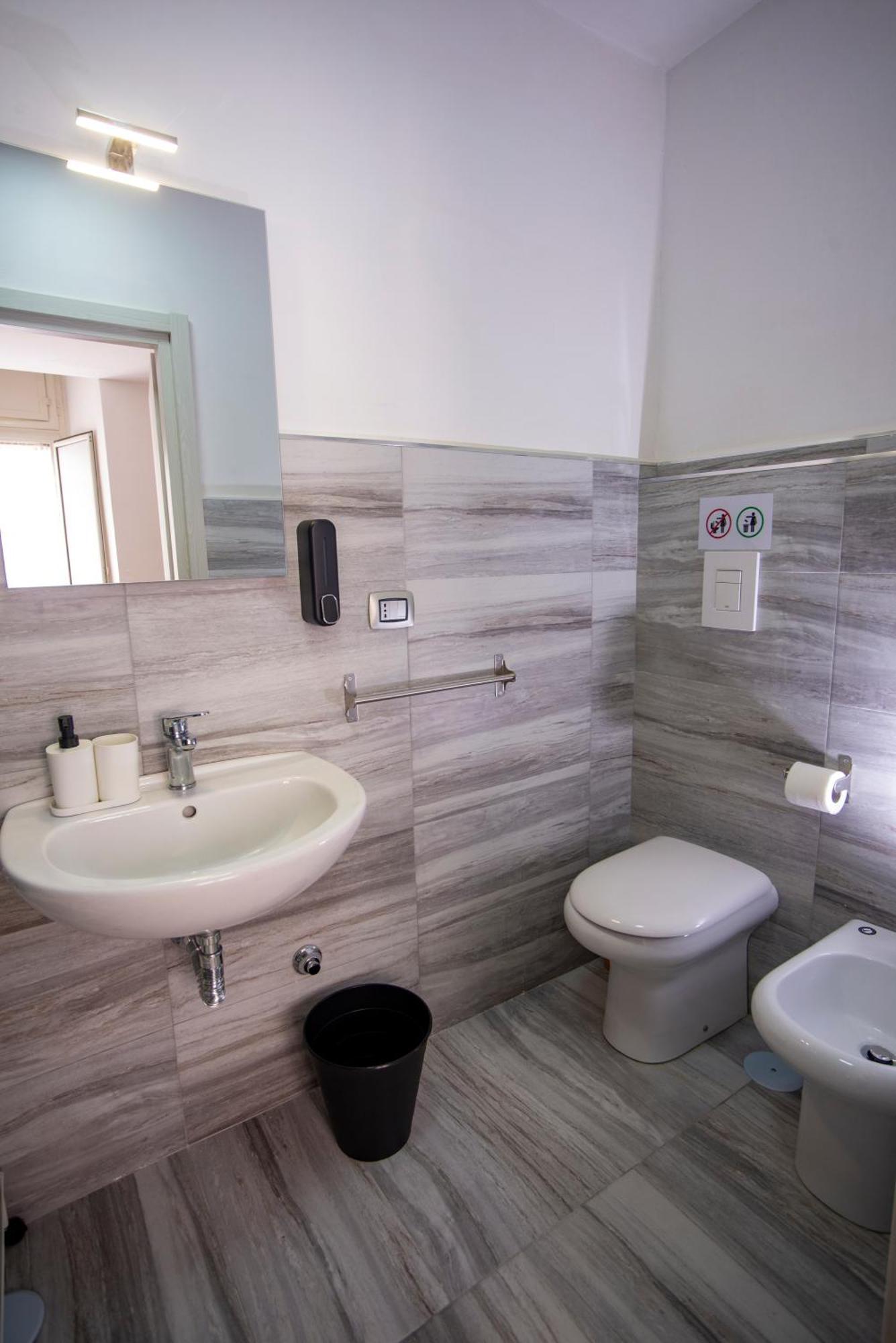Na City Rooms Neapel Exterior foto