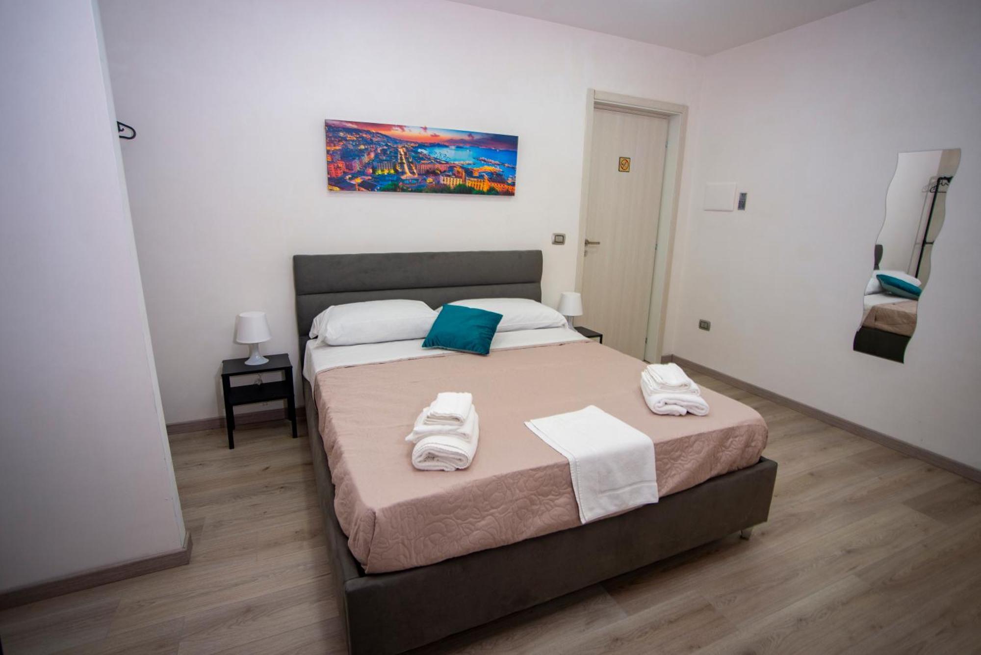 Na City Rooms Neapel Exterior foto